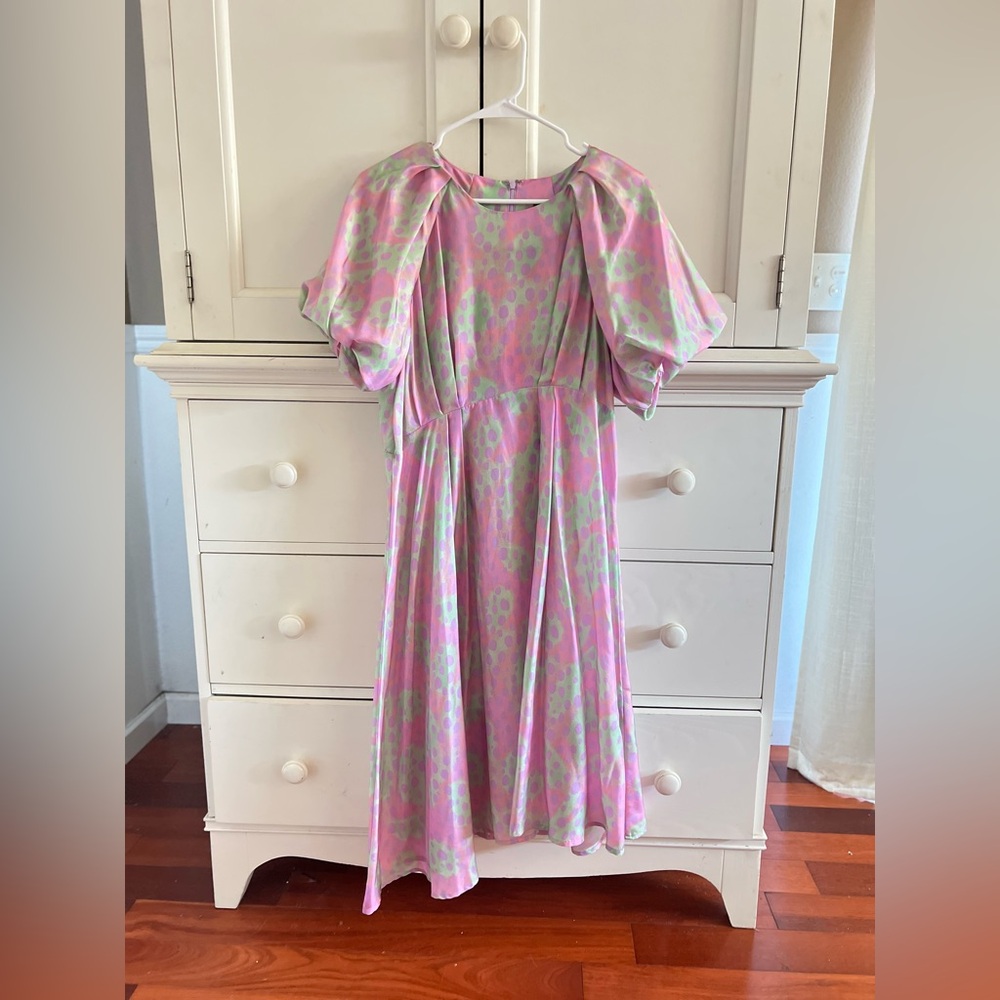 Raquel Allegra Cute silk dress